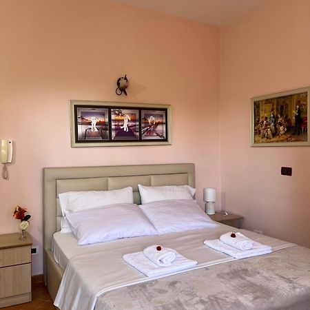Vila 3 Rooms Durrës Kültér fotó