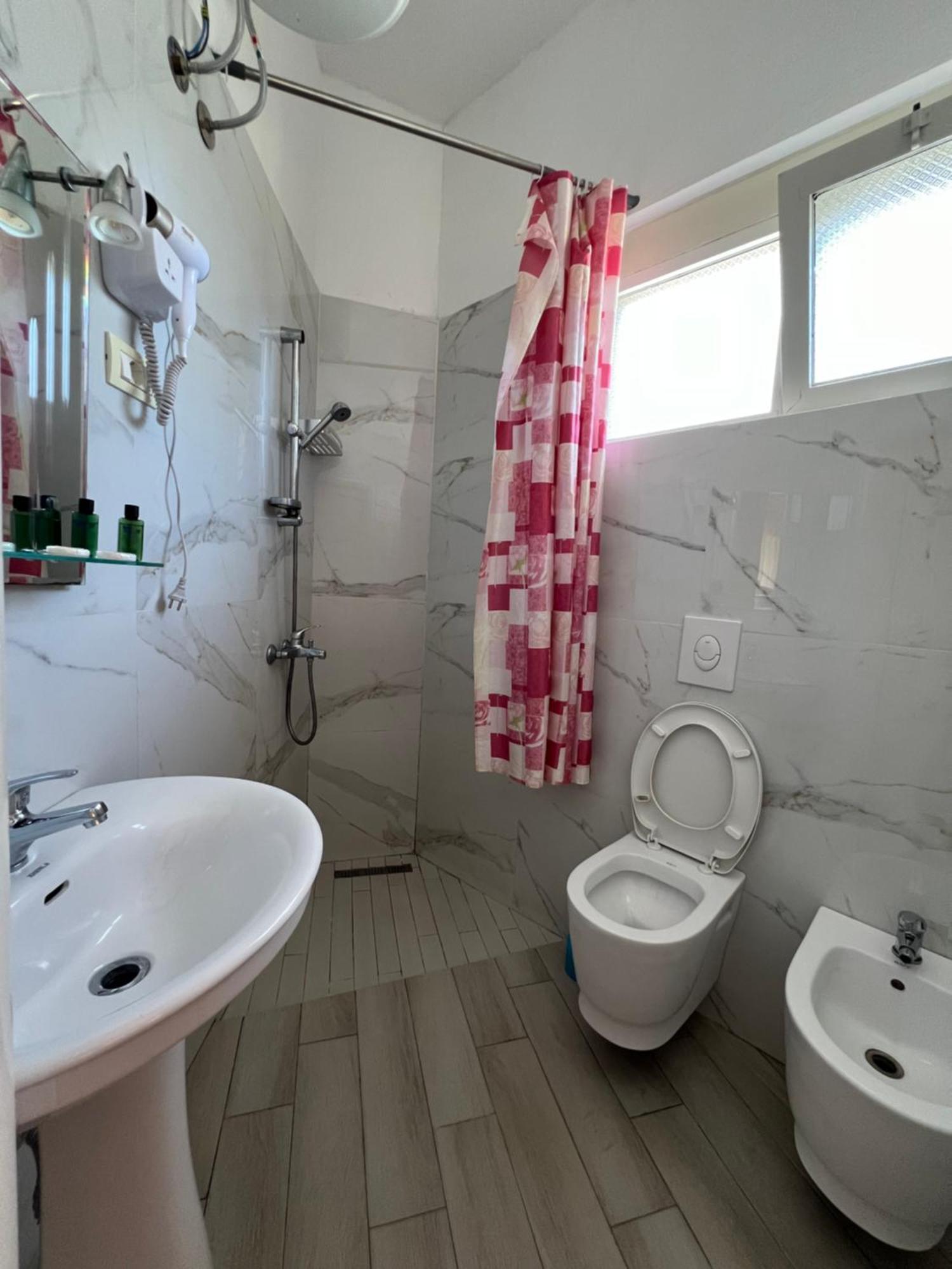 Vila 3 Rooms Durrës Kültér fotó