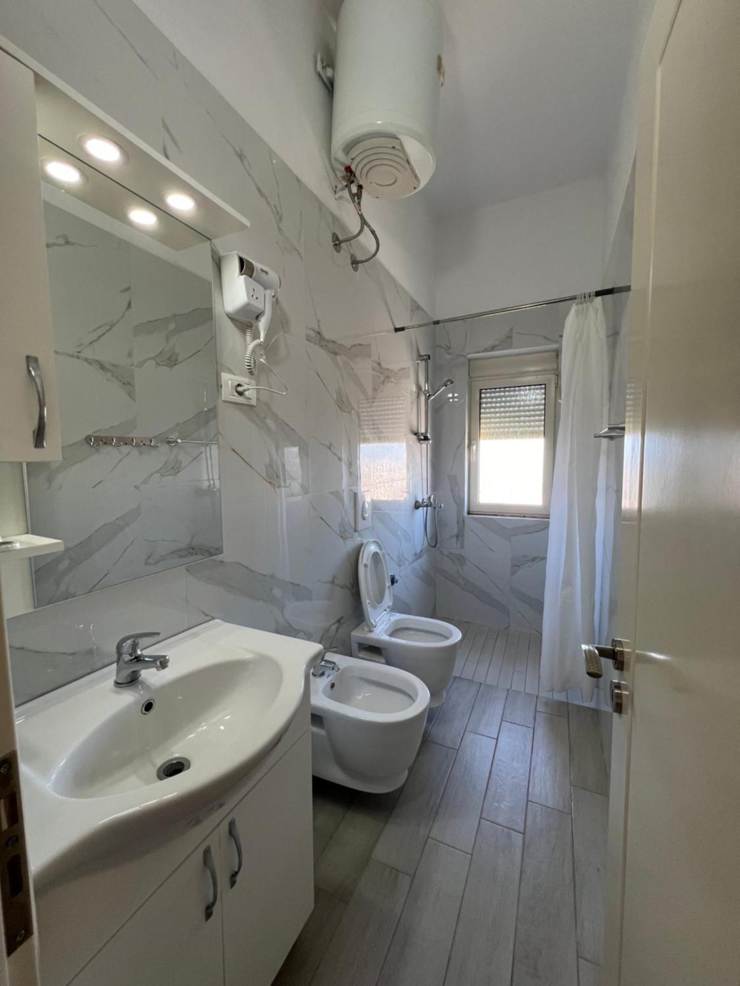 Vila 3 Rooms Durrës Kültér fotó