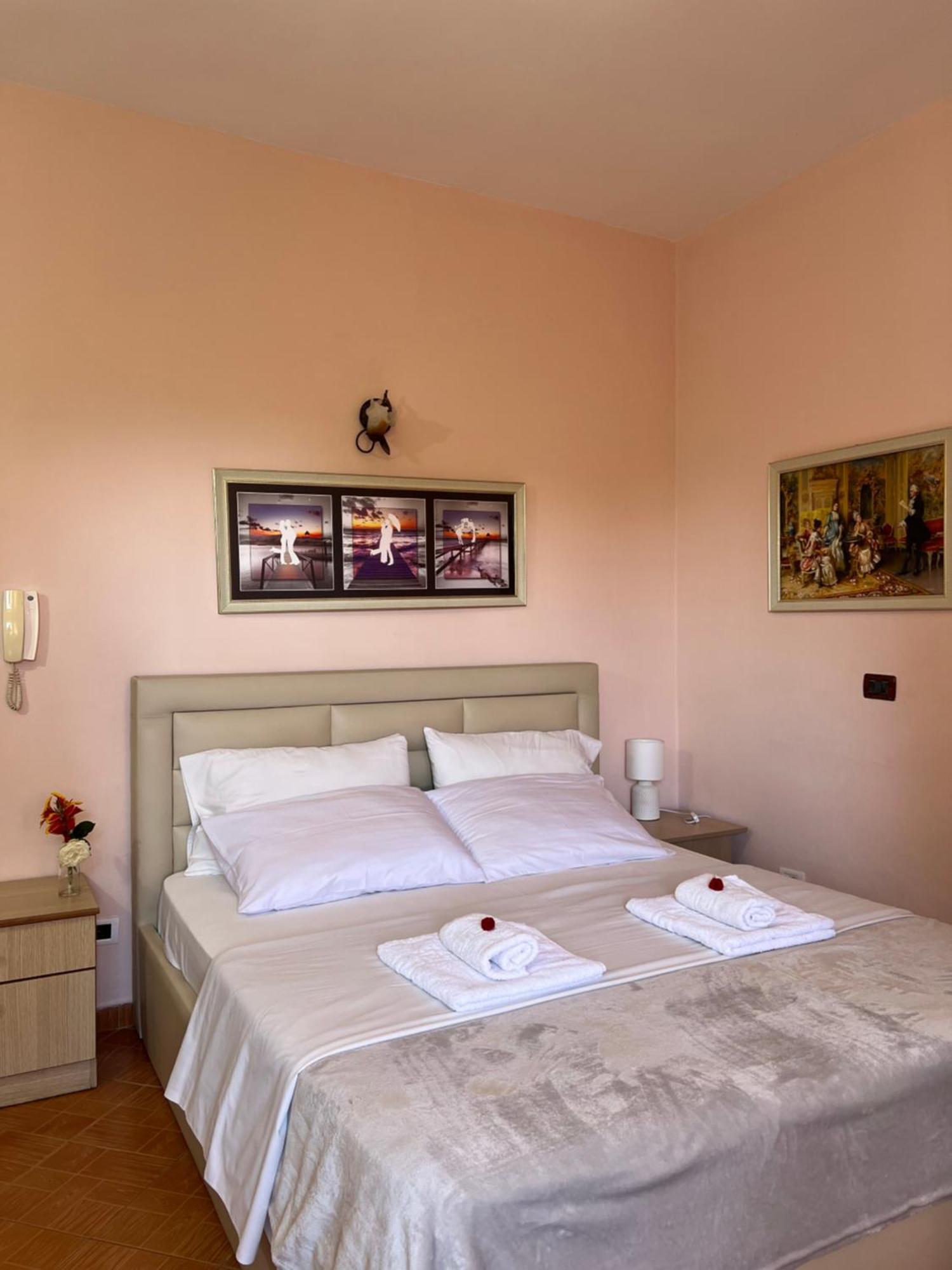 Vila 3 Rooms Durrës Kültér fotó
